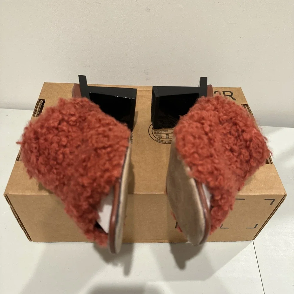 Tory Birch Size 10M Block T Heel Mule Kaku Shearling Sandal 80mm Smoked Paprika